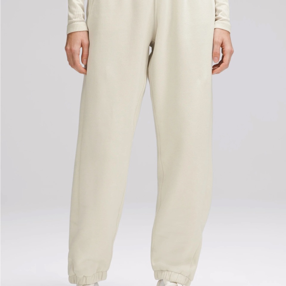 Lululemon x Peloton Scuba Mid-Rise Oversized Jogger L size Bone color NWT